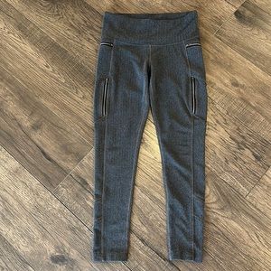 Athleta herringbone pattern leggings. SUPER SOFT